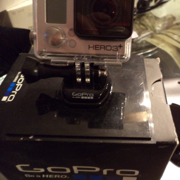 GoPro 3 Be a Hero Black with Chrome Accents - Picture 1 of 10